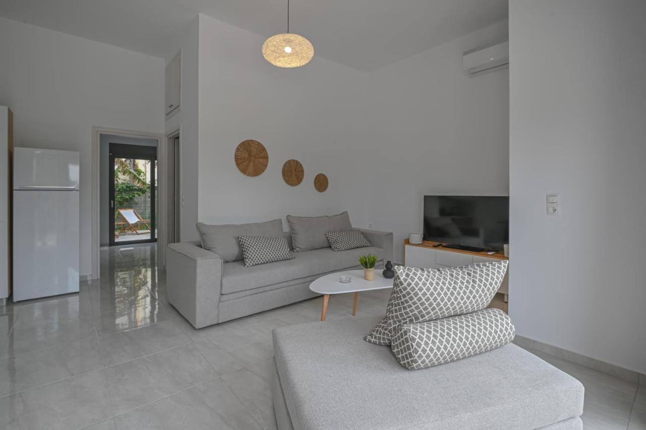 Moka Apartments Chrissi Akti Chania Exterior foto