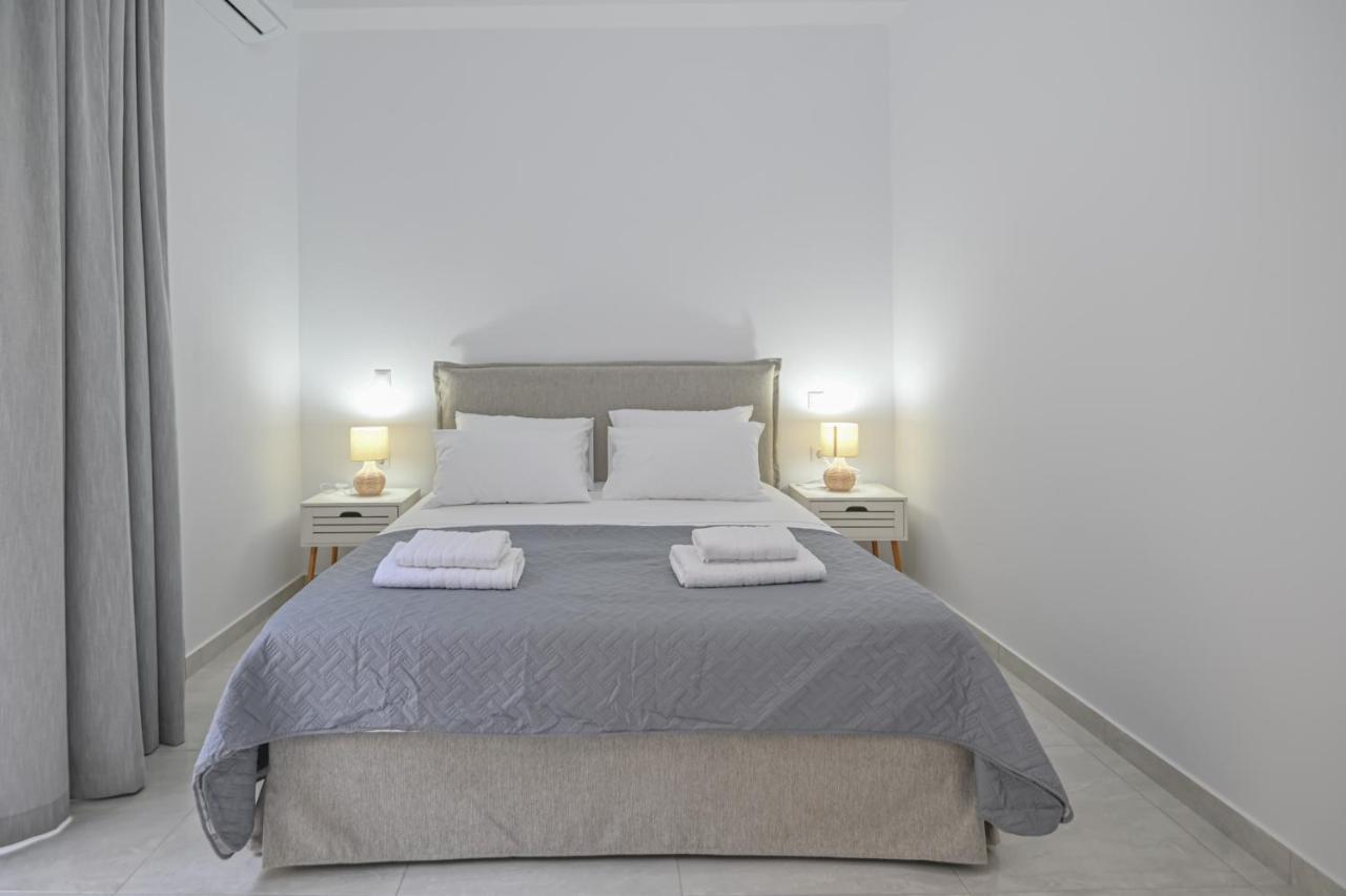 Moka Apartments Chrissi Akti Chania Exterior foto